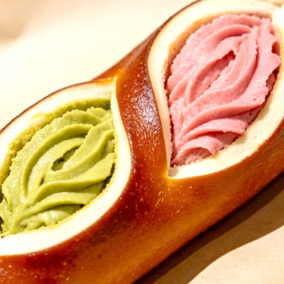 2pcs x Matcha Red Bean Pretzel Stick 开心果树莓双色碱水棒