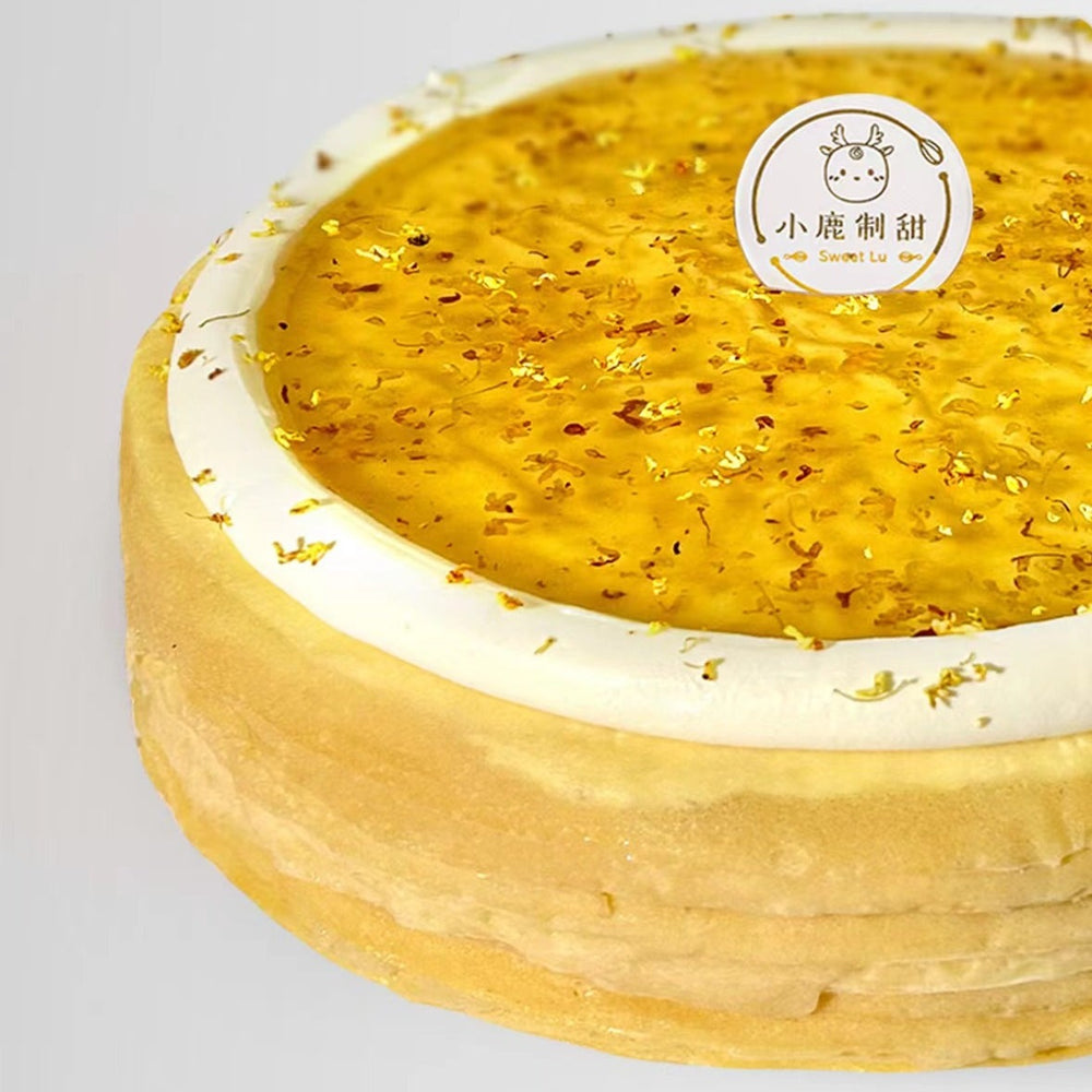 
            
                Load image into Gallery viewer, Osmanthus Crepe Cake
            
        
